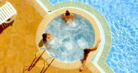 achei-ferias-imagem-galeria-villas-diroma-grupo-diroma-caldas-novas-go-5d8b7501dfbba_2.webp